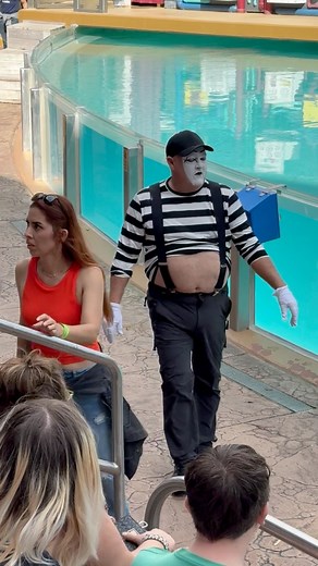 Summer in the middle of winter season vibes, where crop top is in! #lol #ootd #mimicry #croptop | Sheramae Joyce Valera