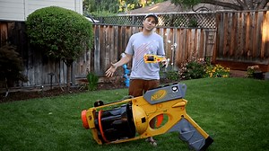 Le plus grand Nerf du monde a l'air vraiment génial