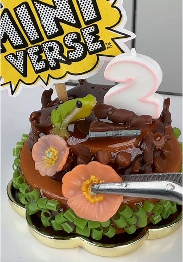 Frog Cake Decorating Guide for Miniature Enthusiasts