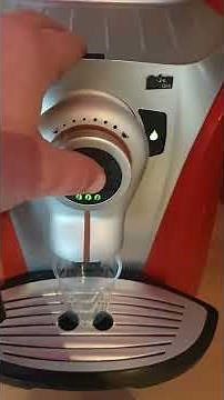 Saeco Odea Giro making coffee