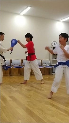 組手立ちの基本 軸・重心・拳線を意識して稽古に励む！ #フルコンタクト空手#沖縄剛柔流空手道#古武道#修道會#極真空手#切磋琢磨 #日本徒手空拳道連盟#生涯武道＃青少年育成