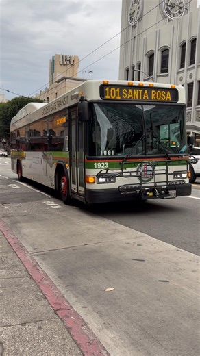 Golden Gate Transit #1923 on Route 101 at Mission & 5th St