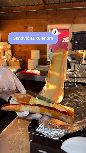 Raklet i sendviči na Zemunskom keju