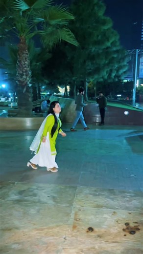 shara_05 on Instagram: "# @its.shara_05 .. .. .. .. .. .. #funnyreels #funnyvideos #reelsinstagram #tredingreels❤️"