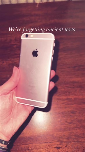 #niche | ancient letters