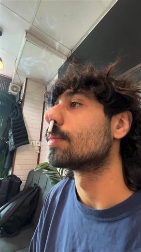 ‎آموزش های احمقانه | Rated’s Dumb Tuts‎ on Instagram: "Dumb Tutorial #6 : Viral Overlay Text Style"