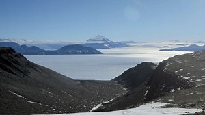 Ancient Earth: Dinosaurs of the Frozen Continent S01:E01 - To the Ends of the Earth