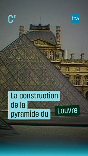En 1984, François Mitterrand lance un projet qui va transformer le Louvre : une pyramide de verre au cœur de la cour Napoléon. ⏪ Entre polémiques, blocages politiques et chantier titanesque, retour sur la naissance d’un monument devenu emblématique. | INA