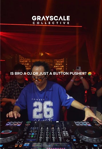 Bro wasted several seconds for that transition 💀 Full set here 🔗 https://youtu.be/1QPAJa8kK0w?si=pnoBqJEDOHQp4GNG #fyp #dj