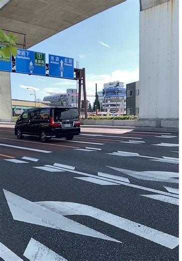 ✈️ AIRPORT TRANSFER Naha - Fukuoka - Kix - Itami - Haneda - Narita - Shin Chitose ( 24 Hours Service ） 🚗 COSTOMIZED TRIP Hiroshima - Kobe- Osaka - Kyoto - Shirakawago - Takayama - Mt Fuji - Gotemba - Tokyo 🇯🇵 ✅ Licensed Travel Agency ✅ Licensed Green Plate Vehicle ✅ Licensed Tour Guide ✅ Profesional Driver Nishu ✅ Indonesia English Japan Driver ✅ Safe,Comfortable & Reliable #sewamobiljepang #sewahiacejepang #sewaalphardjepang #tgdriver🇮🇩🇯🇵 #japan
