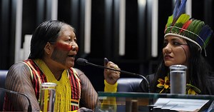 Les Kayapo, la tribu amérindienne qui se bat au péril de sa vie pour sauver sa forêt millénaire