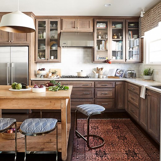 Warm Oak Cabinets Are Back—and More Modern Than Ever