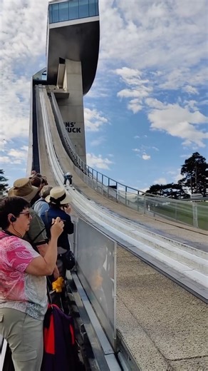 Witness professional ski jumpers soar through the air at the Bergisel Ski Jump in Innsbruck. Set against the breathtaking Tyrolean Alps, you’ll see dazzling tricks and gain an insider’s perspective on the sport. With our exclusive behind-the-scenes access, you’ll be so close that you’ll feel the rush of wind as the athletes fly past you.⛷️ This exhilarating experience is just one highlight of our ‘Country Roads of Bavaria, Switzerland & Austria’ tour. From Vienna to Zürich, this 12-day ‘Business