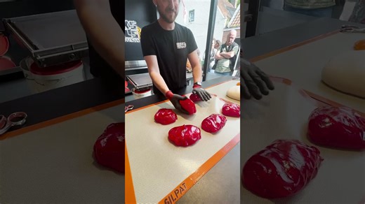 How fruit-flavored hard candy delivers pure satisfaction