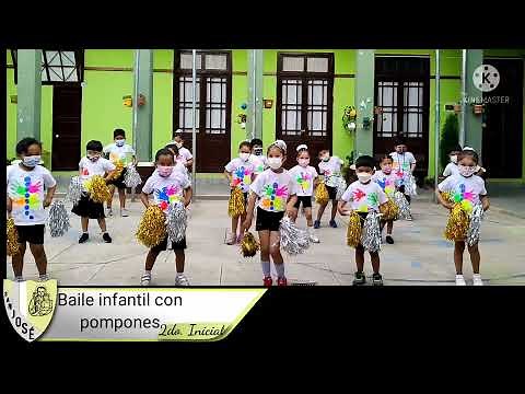 BAILE INFANTIL CON POMPONES