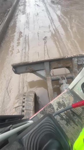The Life of an Excavator Operator in Muddy Conditions