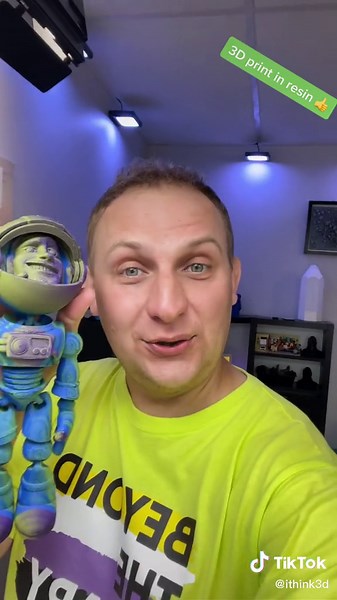 3D Printing Astronaut with Co-Extrusion Filament by Eryone | Flexi Factory Model