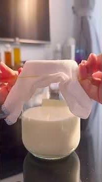 Cách làm chi tiết: Nguyên liệu: Nấm sữa kefir, sữa tươi thanh trùng (dùng sữa tiệt trùng cũng được
