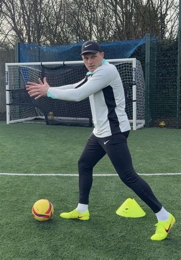 • How to generate WHIP‼️🌪️ Details on how you can create incredible whip on your key final products 🤝 Details 👇 - Weight of your set touch - Placement of standing foot - Placement / Direction of hips - Create the “Ark” to whip round - Exchange quickly at the last second - Connect with the ball as your hips and leg wrap around QUICKLY - like a door slamming Let’s get better! 👊 #CoachKier #ProfessionalPerformance #DefiningMastery #Football #FootballCoaching