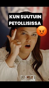 Miten epävarmasta ja sosiaalisesti ujosta Saarasta kasvoi voimaantunut ja puoliaanpitävä nainen. Se oli mun Petolliset-matkan suurin opetus. Ja mä kannan tätä voimaantumisen tunnetta pitkään sisälläni, ehkä loppuelämäni. Musta luullaan, että olen tosi vahva ja itsevarma. Joo niin olenkin ehkä lavalla tai kun teen jotain mikä on mun intohimo tai vahvuus. Sosiaalinen peli on mun pahin painajainen. Muutun aivan ihmeelliseksi hiljaiseksi seinäruusuksi, joka haluaisi kadota maan alle. Aivotoiminta jo