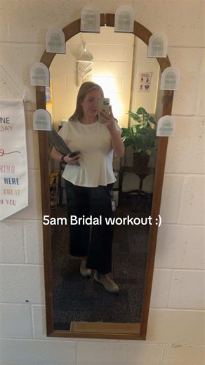 finally getting back on my groove of gym before work!!! #OHIOBRIDE #BRIDE #WEDDING #workout #runandlift