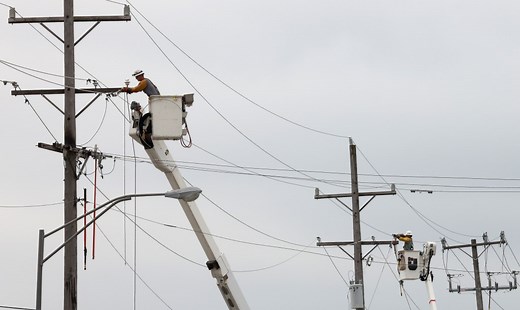 ICC approves amended ComEd grid improvement plan with $600 million rate hike