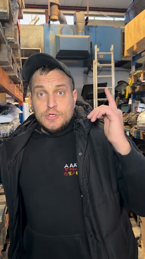 🔥 BLOC-BAS MOTEUR RECONDITIONNÉ – MERCEDES OM651 2.2 CDI 🔥 Si tu es à la recherche d’un bloc-bas moteur / short-block pour ton Mercedes OM651 2.2 CDI, bonne nouvelle : 👉 Nous avons du reconditionné disponible immédiatement, prêt à monter, avec toutes les tolérances d’usine. Et ce n’est pas tout : 🔧 On peut aussi te fournir l’arbre d’équilibrage, la pompe à huile, la pompe à vide, le kit segmentation, l’électrovanne, l’injection, le couvre-culasse, bref tout ce qu’il faut pour remonter ton mo