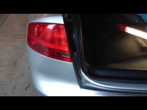 Audi B7 A4 - DIY: Outer Tail Light Bulb Replacement