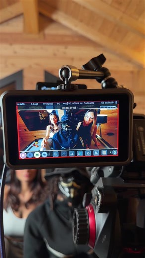 Vidéos de Pas Ouehda (@tk.13002) avec Monoï Paillettes - Tk