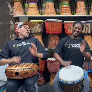 It's Funky Friday 🤩 🪘 Seth is playing a 13.5" Master Series Djembe "Inspire"👇 https://www.africandrumming.com.au/product/master-series-13-5-guinea-djembe-inspire/ 🪘Ben is playing a Ghana Dunun Set "Silk"👇 https://www.africandrumming.com.au/product/ghana-dunun-set-silk/ #africandrumming #djembe #handdrum #carving #drumming | African Drumming