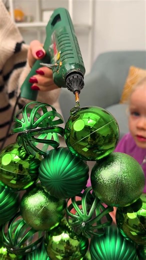 Easy 2D Christmas Tree | Panda Curioso