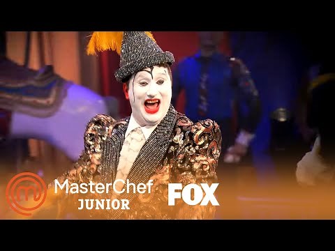 Someone's Scared Of Clowns | Season 7 Ep. 3 | MASTERCHEF JUNIOR