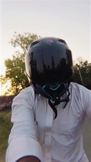 Raste me hi hu dekh #explore #trending #content #vlogger #sorts