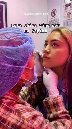 ¿Creen que no le dolió? 🫢 #piercing #septum #fyp #parati #fypシ #perforadora #colombia #bogota #lentejas #tattoo #studiotattoo #viral