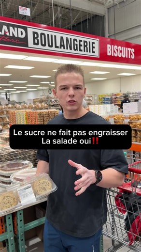 T’as beau couper XYZ de ton alimentation, si tu n’es pas en déficit calorique, tu ne perdras pas de poids ! Et si tu perds du poids en coupant XYZ, devine quoi ? C’est juste parce que t’as créé un déficit calorique en le coupant ! Arrête de penser à couper et pense à structurer. Et si tu veux apprendre comment faire ça, écris-moi le mot « évolution » et on va voir comment je peux t’aider à perdre 50lb et plus dans la prochaine année !
