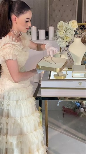 Effective Wedding Jewelry Display Stand Presentation at Events