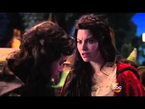 Once Upon a Time: Ruby and Dorothy kiss