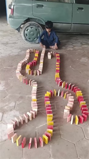 wooden tiles chain reaction so satisfying #foryou #foryoupage❤️❤️ #shorts #FunWithScience #chainreaction #experiment #experimentvideo #viralvideos #ScienceMagic