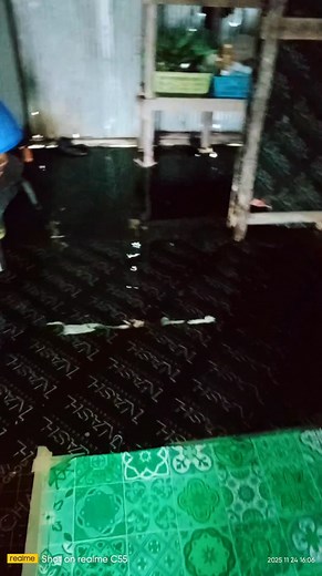 အိမ်ရေမြုပ်သွားပါပီး နေစရာမရှိတော့ဘူးကွယ်😔😔😔 | Hmone Lay