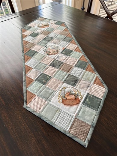 Patchwork Quilted Table Runner: Bunnies in Baskets Fabric - Etsy