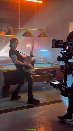 202K views · 5.2K reactions | Street BTS ! official video out now | Keith Urban | Facebook