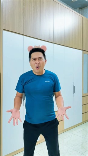 Wearing Slippers Wrong Way 🥰😂😜🤣 #funny #funnyshorts #viralvideos