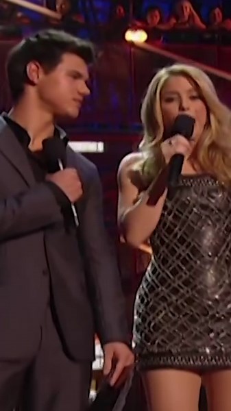 Our 2023 #VMA Video Vanguard is strong, talented AND dangerous 💪✨ Join us in celebrating the incredible #shakira, September 12th on @MTV! 🐺 | Video Music Awards