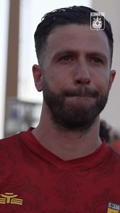 9️⃣0️⃣ minuti di pura emozione ❤️‍🔥 Il film completo di Catanzaro - Cesena 🎬 youtu.be/WTrauKhbW8U #AvantiAquile 🟡🔴 | U.S. Catanzaro 1929