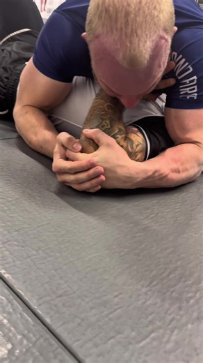 Wrist Lock From Side Control #bjj #jiujitsugrappling #submission #wristlock #blackbelt