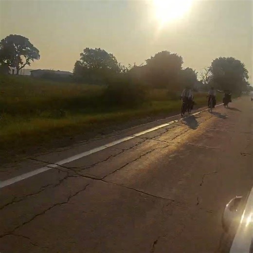 Amish Bike Riding! #bike #amishlife #peace #country #summer #youtubeshorts