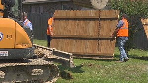 Fences in servitude removed by parish to cut ditch, residents must pay to put them back