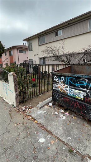 The final home of “Dracula” star Bela Lugosi in Los Angeles, California. #belalugosi #dracula #hollywoodhistory | Freyzel Productions