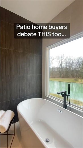Zero-Entry Shower vs Soaking Tub: Which Is Better for a Patio Home? (Columbus, Ohio)