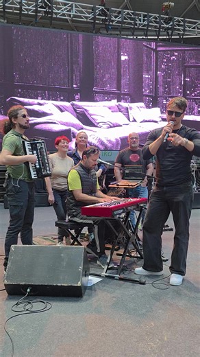 AL Music (@almusic__)’s videos with original sound - AL Music